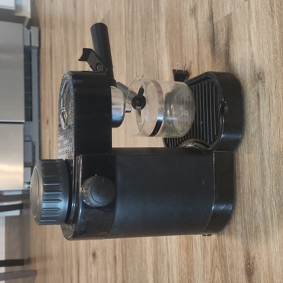 Bella Espresso Machine - Picture 3 of 11